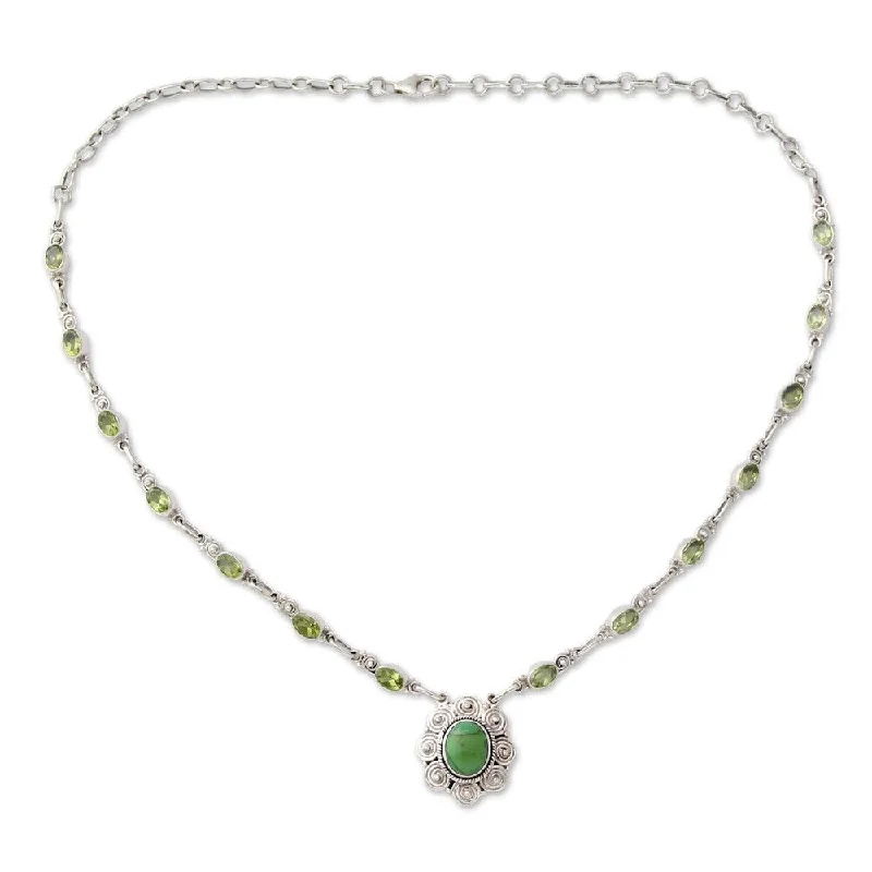 pearl necklace for brides-Handmade Sterling Silver 'Woodland Halo' Peridot Turquoise Necklace (India) - 7'6" x 9'6"