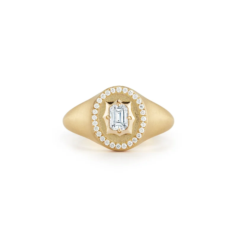 engagement rings with fancy cut diamonds-Vanguard Gold Signet Ring