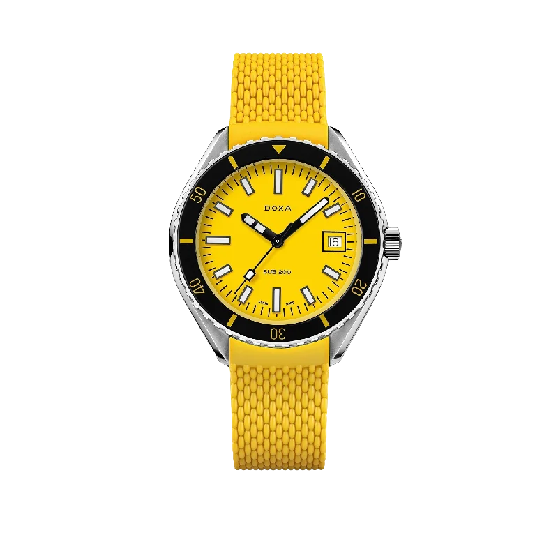 durable and stylish watches for men with sporty look-DOXA SUB 200 Divingstar, rubber strap