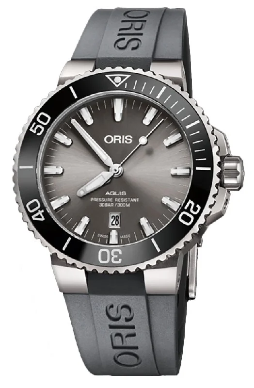 watches for sports enthusiasts with chronograph function-Oris Aquis Titanium Date Automatic Gray Dial Gray Rubber Strap Divers Mens Watch 733 7730 7153-07 4 24 63TEB